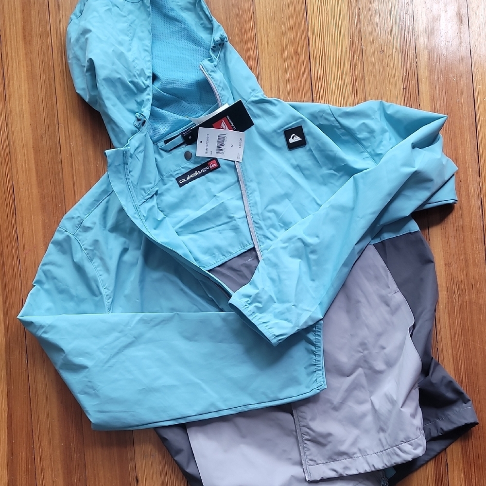 Quiksilver Light Blue and Gray Windbreaker